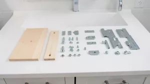 Jak skręcić szafkę pod umywalkę