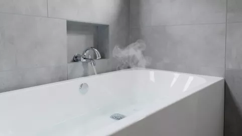 Jaka wanna do zabudowy