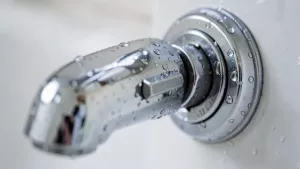 Jaki rozmiar klucza do baterii wannowej